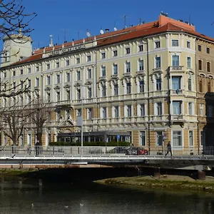 & Infinity , Rijeka Kroatien